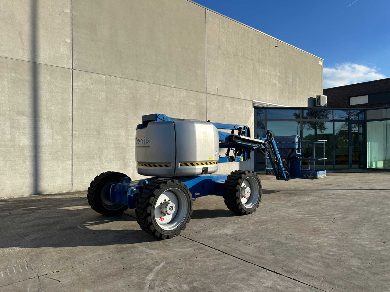 GENIE - 2005 - Z45/25 - AERIAL PLATFORM - Подъёмник: фото 1 GENIE - 2005 - Z45/25 - AERIAL PLATFORM - Подъёмник: фото 1