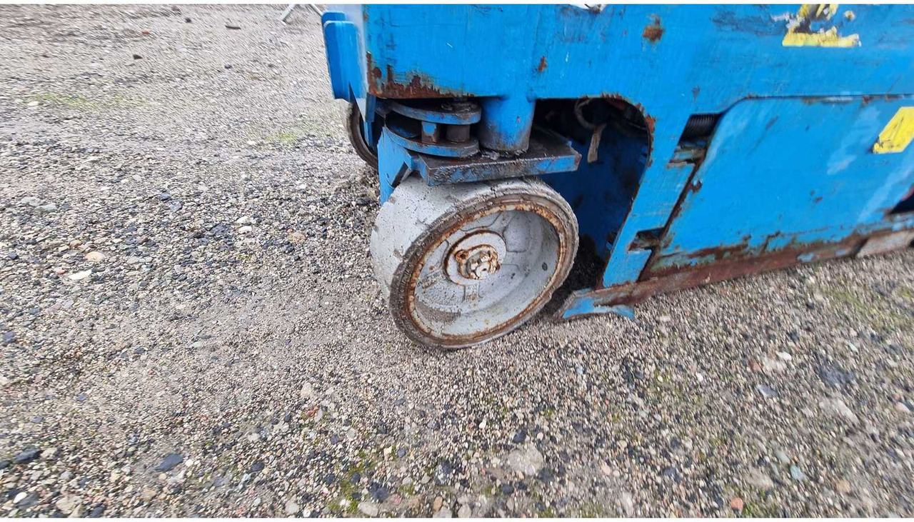 Подъёмник GENIE - GS-1530 - AERIAL WORK PLATFORMS - 2015 (77293888): фото 17