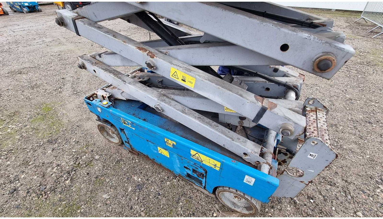 Подъёмник GENIE - GS-1530 - AERIAL WORK PLATFORMS - 2015 (77293888): фото 15