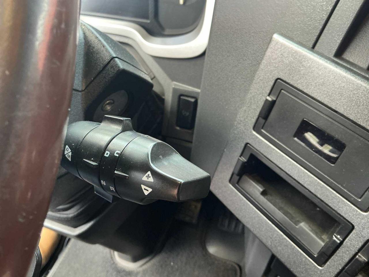 Грузовик 2017 RENAULT T480 COMFORT THD001 HIGH EDITION TRACTOR RENAULT T480 COMFORT: фото 28 Грузовик 2017 RENAULT T480 COMFORT THD001 HIGH EDITION TRACTOR RENAULT T480 COMFORT: фото 28