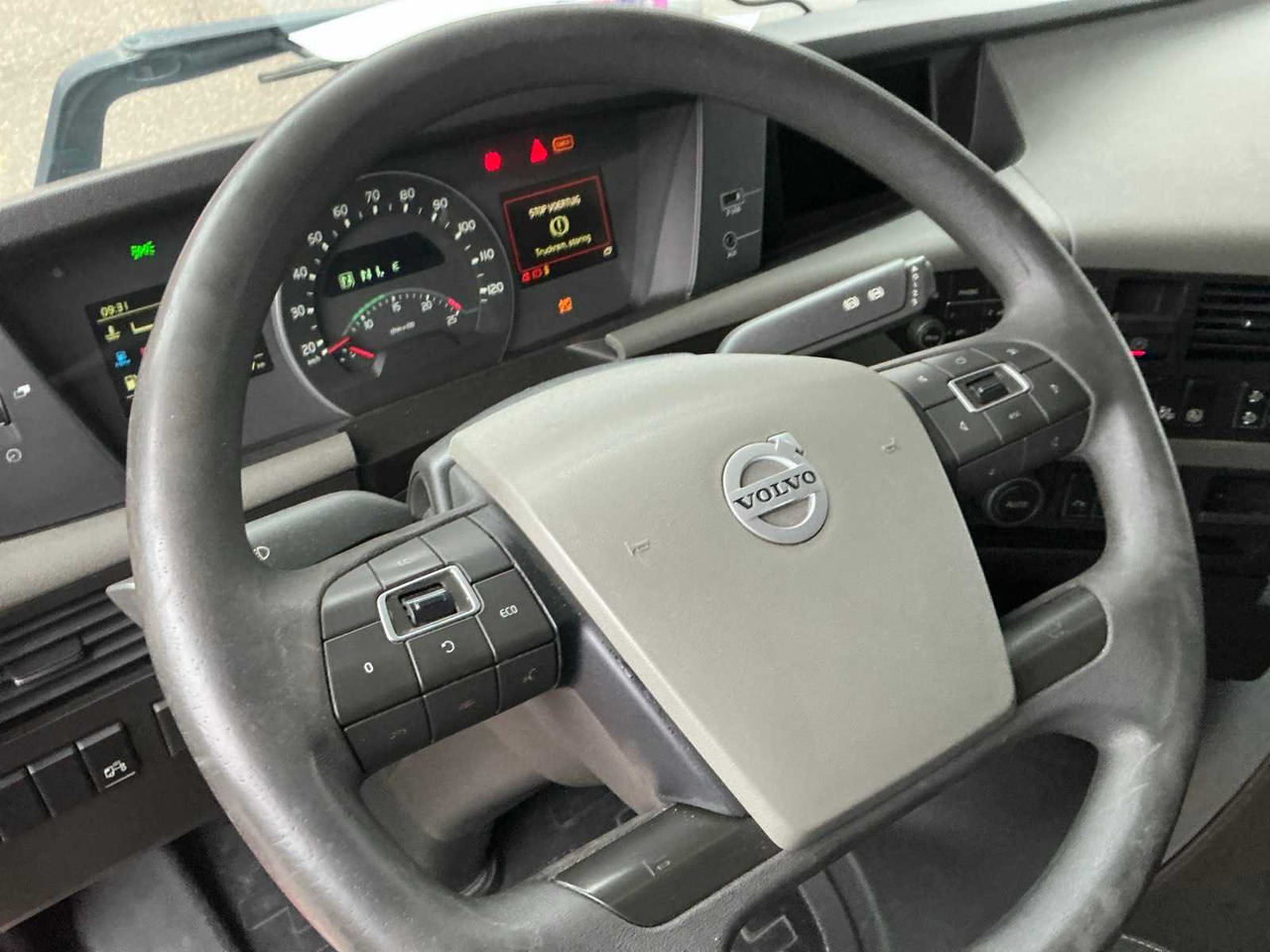 Грузовик 2018 VOLVO FH TRACTOR UNIT (74113-695): фото 18 Грузовик 2018 VOLVO FH TRACTOR UNIT (74113-695): фото 18