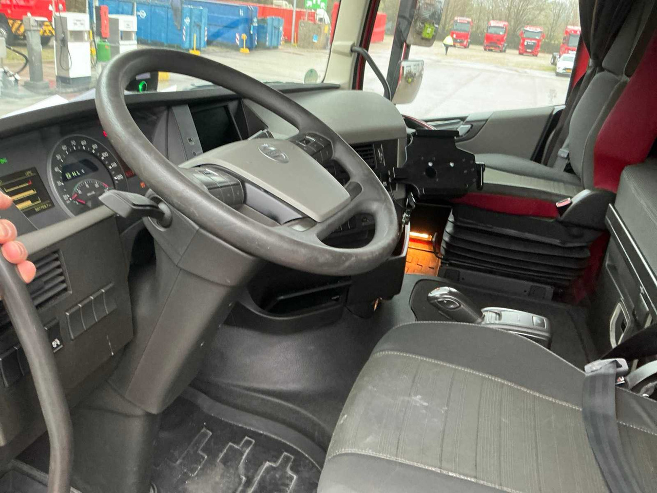 Грузовик 2018 VOLVO FH TRACTOR UNIT (74113-695): фото 16 Грузовик 2018 VOLVO FH TRACTOR UNIT (74113-695): фото 16