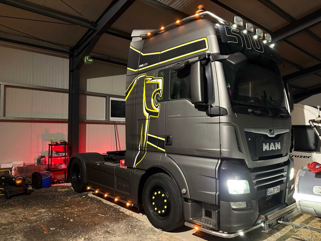 MAN TGX 18.510 4X2 BLS – SPECIAL MODEL "INDIVIDUAL" – YEAR OF CONSTRUCTION 2019 / SEMITRAILER - Грузовик: фото 2 MAN TGX 18.510 4X2 BLS – SPECIAL MODEL "INDIVIDUAL" – YEAR OF CONSTRUCTION 2019 / SEMITRAILER - Грузовик: фото 2