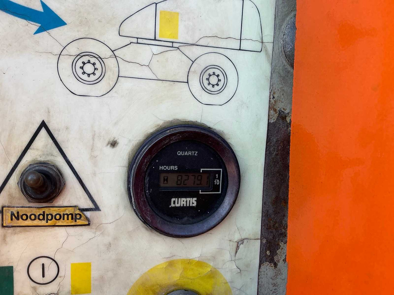 HAULOTTE 2000 HAULOTTE H25TPX AERIAL WORK PLATFORMS - Подъёмник: фото 4 HAULOTTE 2000 HAULOTTE H25TPX AERIAL WORK PLATFORMS - Подъёмник: фото 4