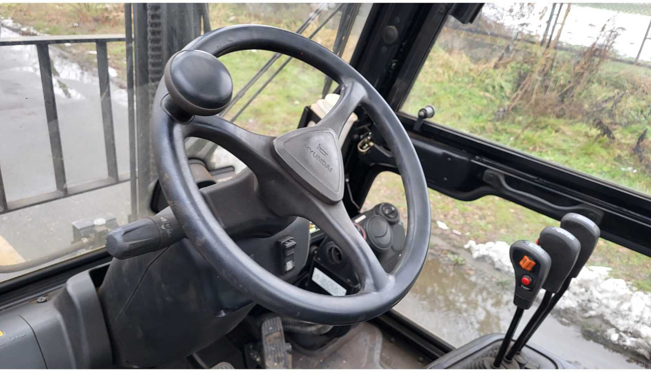 HYUNDAI 30D-9 DISEL FORKLIFT - Вилочный погрузчик: фото 5 HYUNDAI 30D-9 DISEL FORKLIFT - Вилочный погрузчик: фото 5
