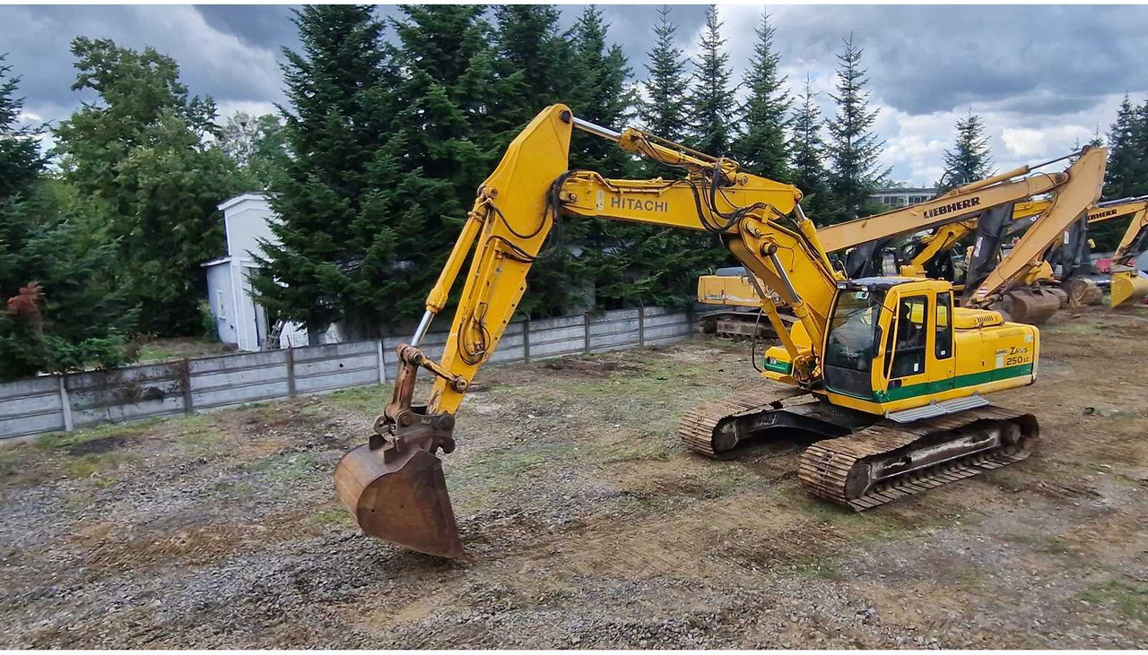 Hitachi ZX250 - Гусеничный экскаватор: фото 5 Hitachi ZX250 - Гусеничный экскаватор: фото 5