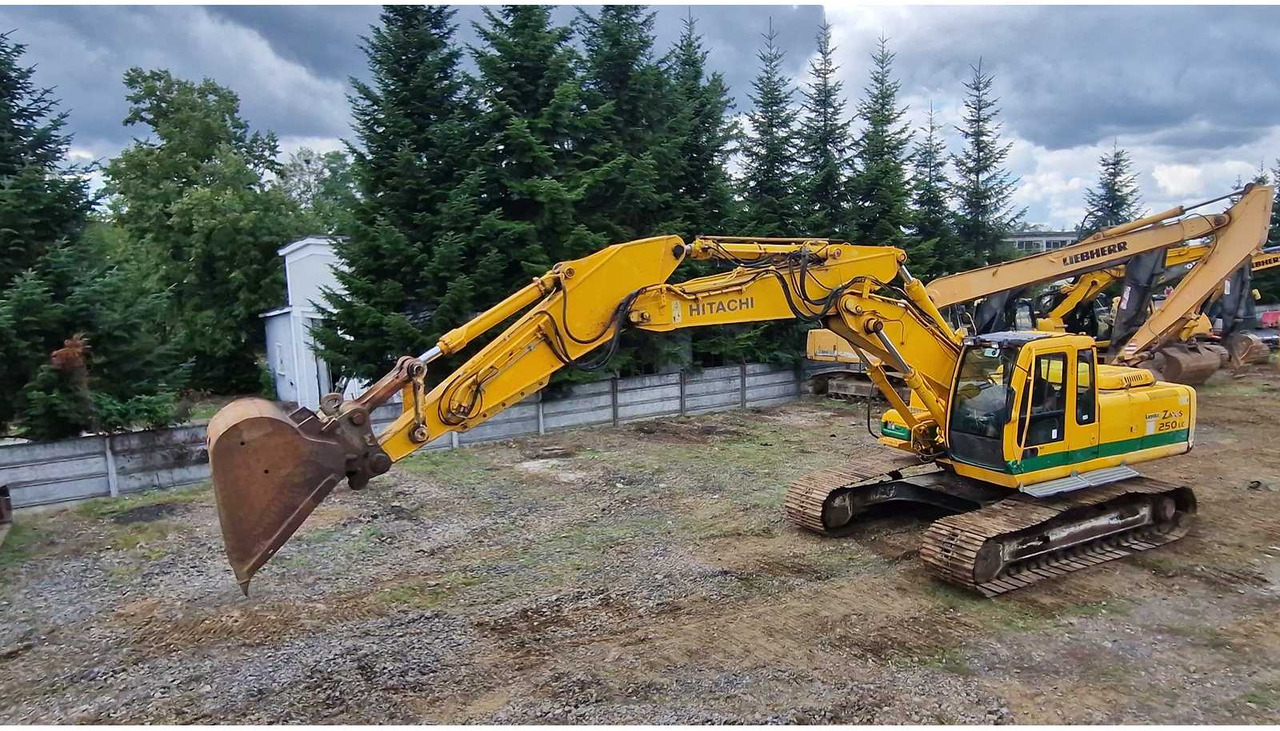 Hitachi ZX250 - Гусеничный экскаватор: фото 4 Hitachi ZX250 - Гусеничный экскаватор: фото 4