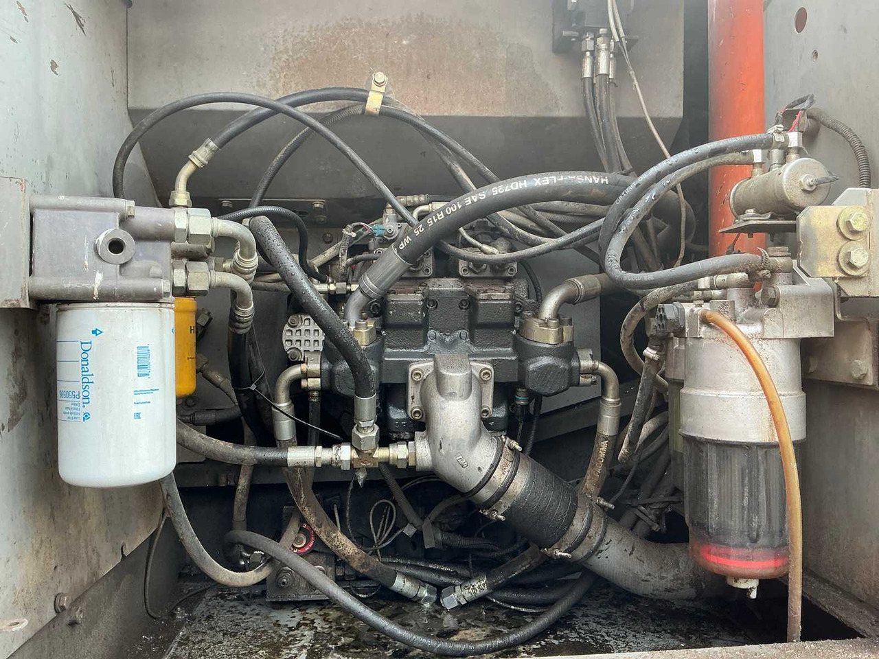 Гусеничный экскаватор Hitachi ZX280 Lc: фото 28