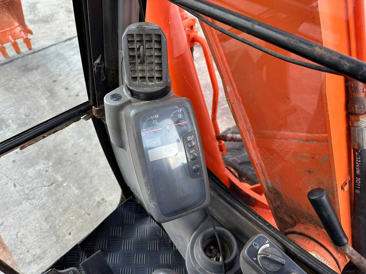 Гусеничный экскаватор Hitachi ZX70LC: фото 34
