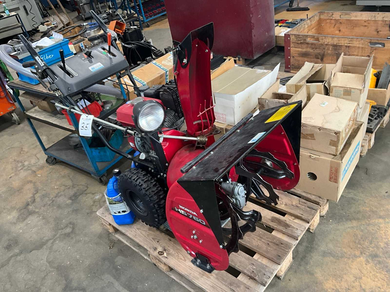 Honda HS760 - Отвал для снега: фото 1 Honda HS760 - Отвал для снега: фото 1