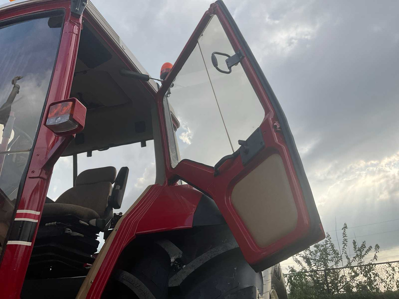 Трактор International 1455 XL: фото 11