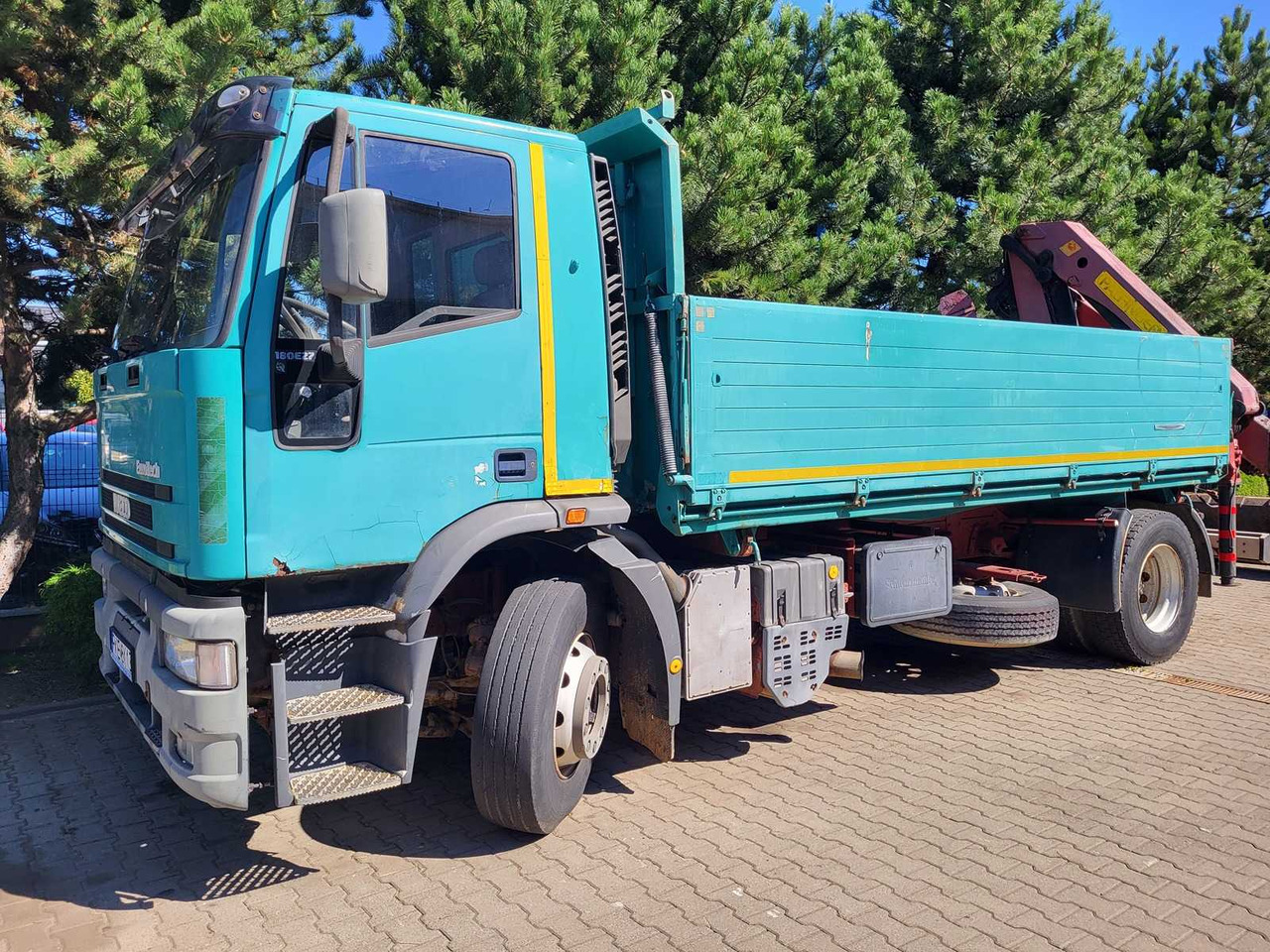 Iveco / Palfinger EUROTECH 180/PK13000 - Внедорожный самосвал: фото 2 Iveco / Palfinger EUROTECH 180/PK13000 - Внедорожный самосвал: фото 2