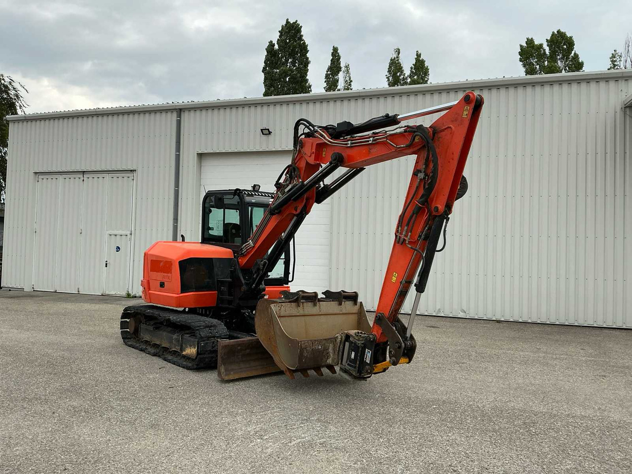 JCB 86C-1TAB - Гусеничный экскаватор: фото 1 JCB 86C-1TAB - Гусеничный экскаватор: фото 1