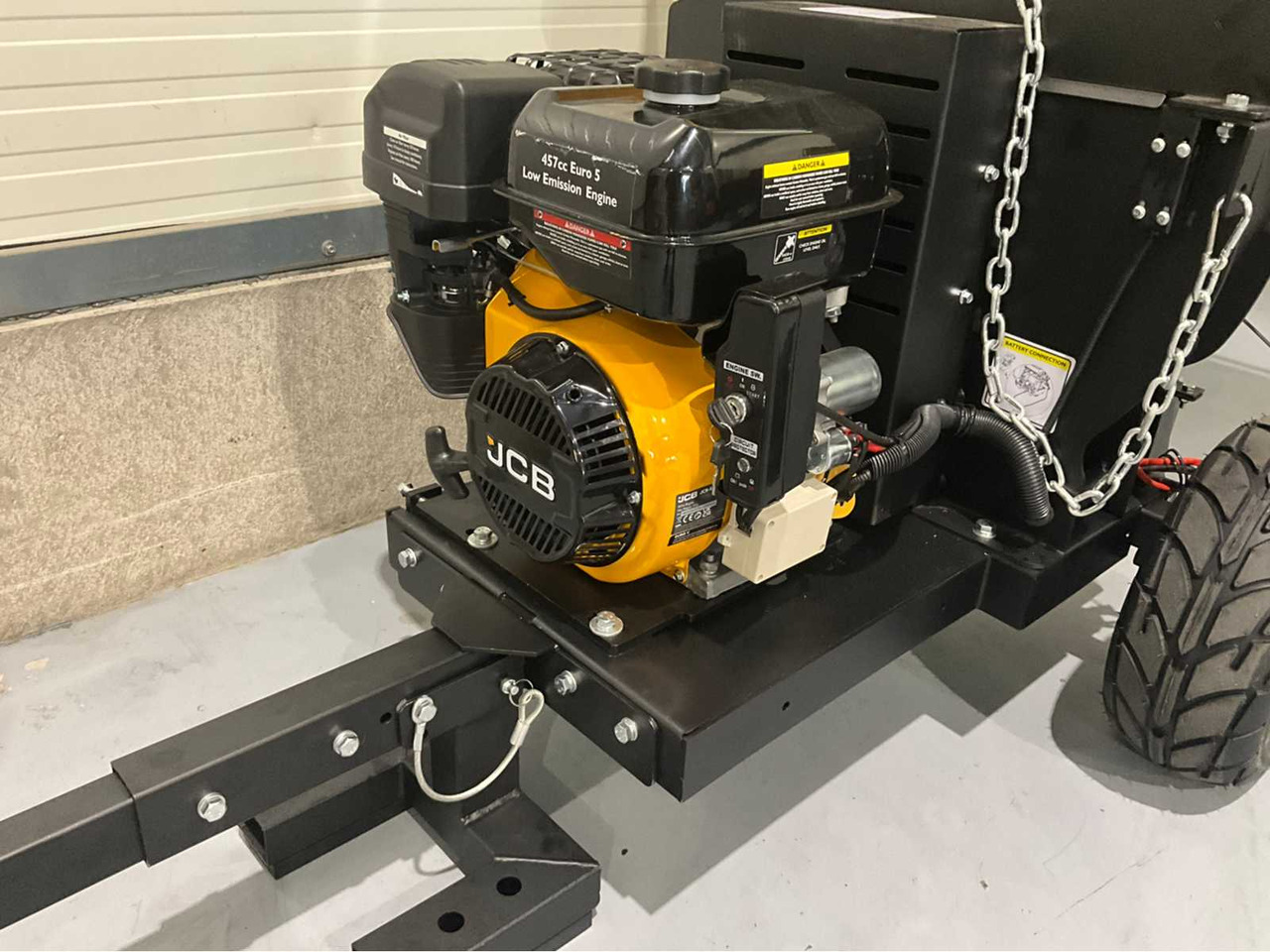 Измельчитель древесины JCB CH150120PE: фото 9 Измельчитель древесины JCB CH150120PE: фото 9