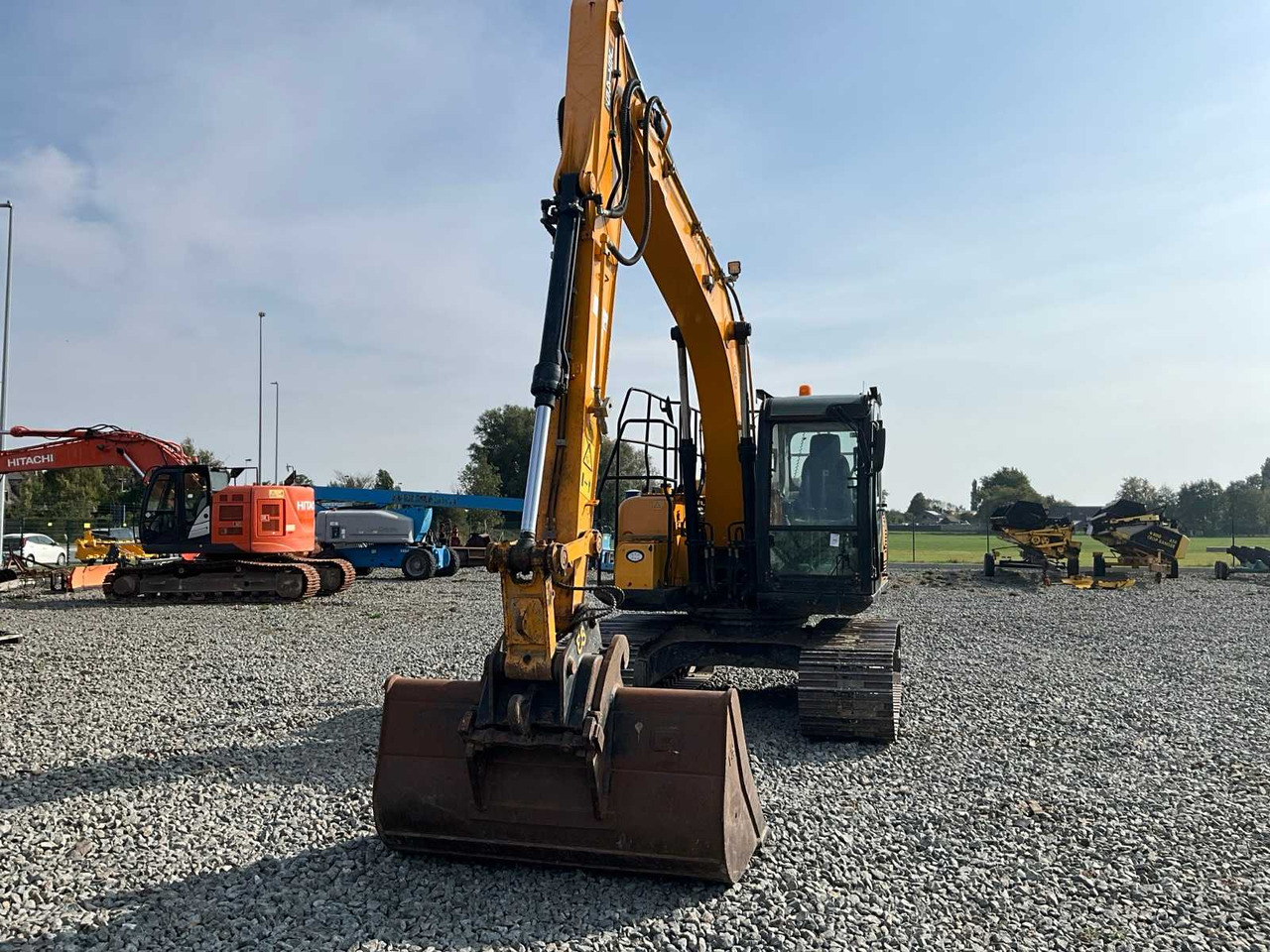 JCB JS145lc - Гусеничный экскаватор: фото 2 JCB JS145lc - Гусеничный экскаватор: фото 2