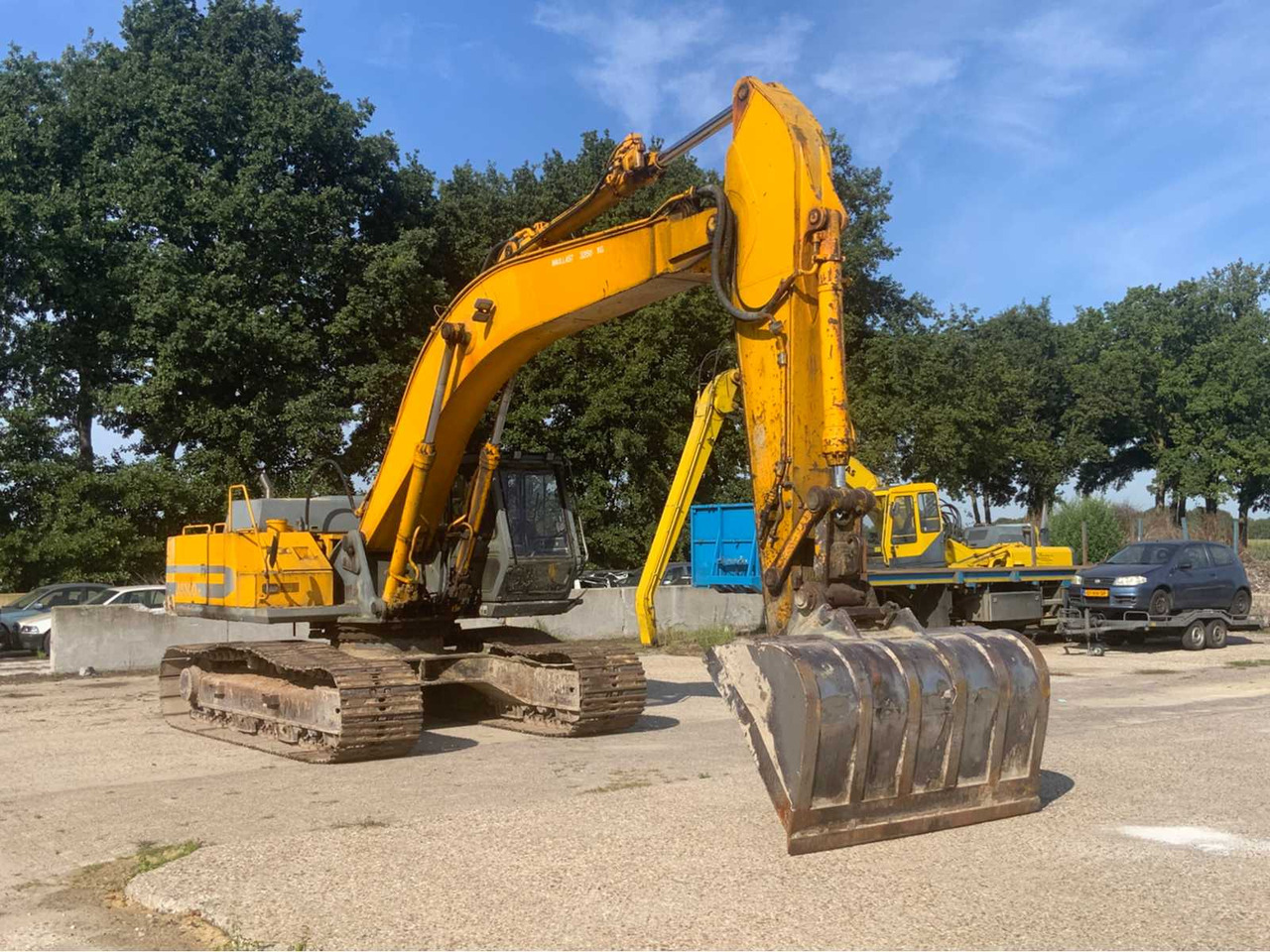 JCB JS300lc - Гусеничный экскаватор: фото 3 JCB JS300lc - Гусеничный экскаватор: фото 3