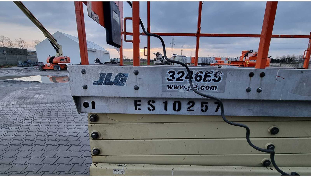 Подъёмник JLG - 3246ES - AERIAL WORK PLATFORMS - 2013 (ESN11813027): фото 18