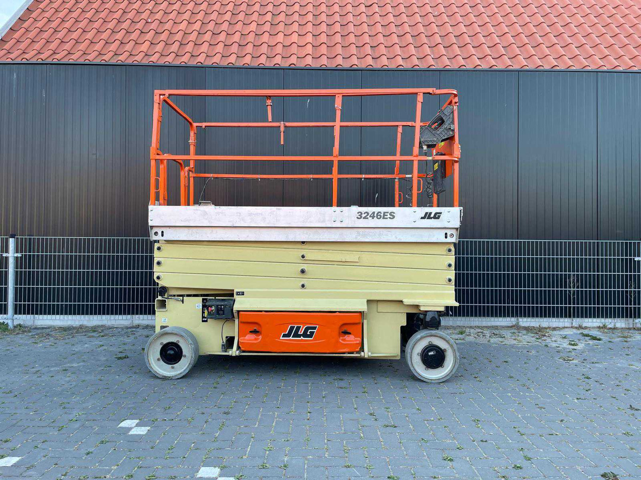 JLG 3246ES - Подъёмник: фото 3 JLG 3246ES - Подъёмник: фото 3