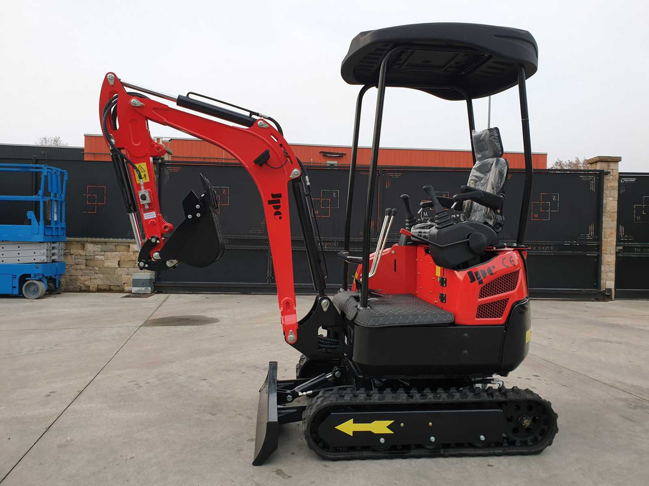 JPC - Мини-экскаватор: фото 2 JPC - Мини-экскаватор: фото 2