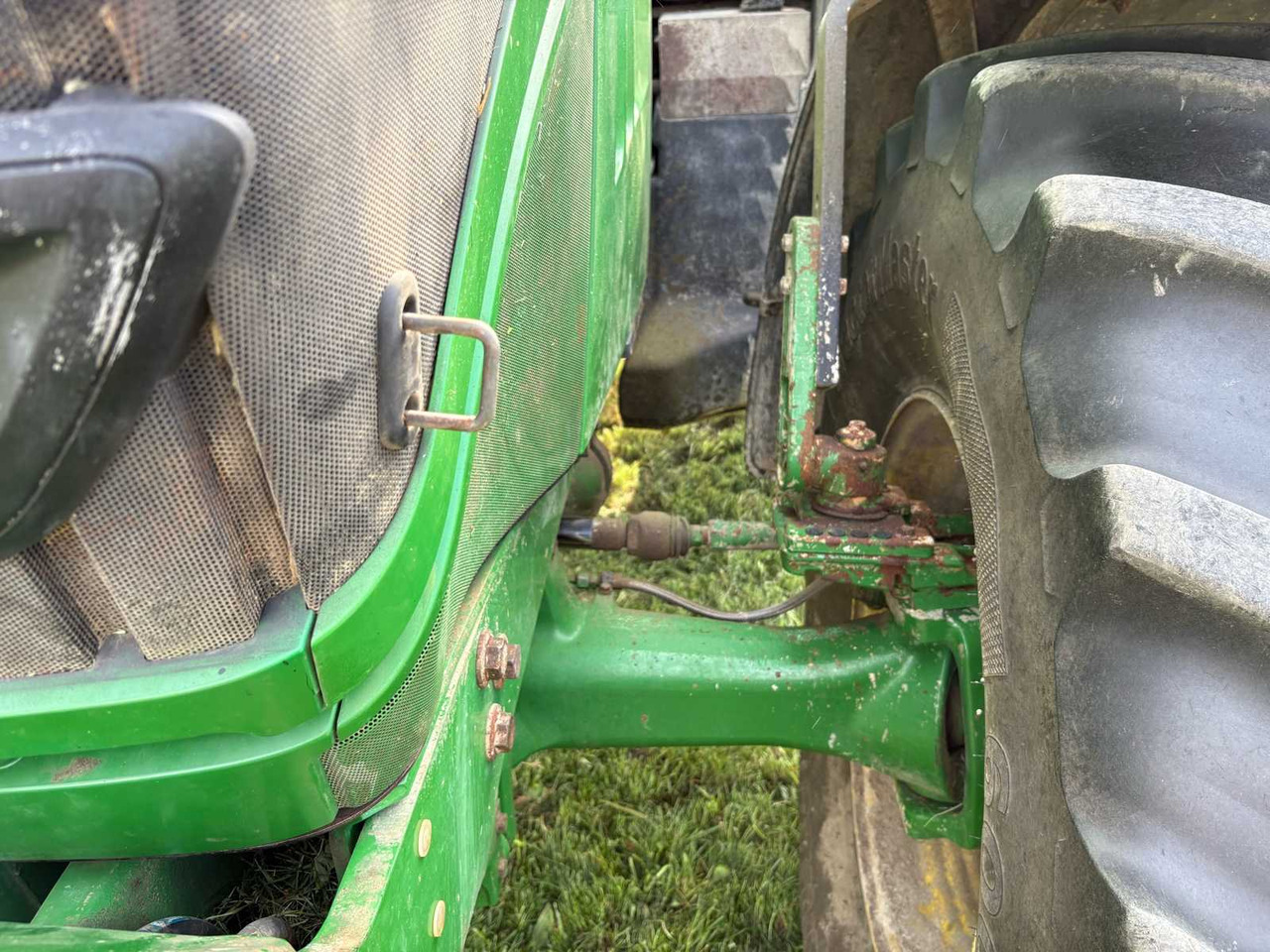Трактор John Deere 6210R: фото 23