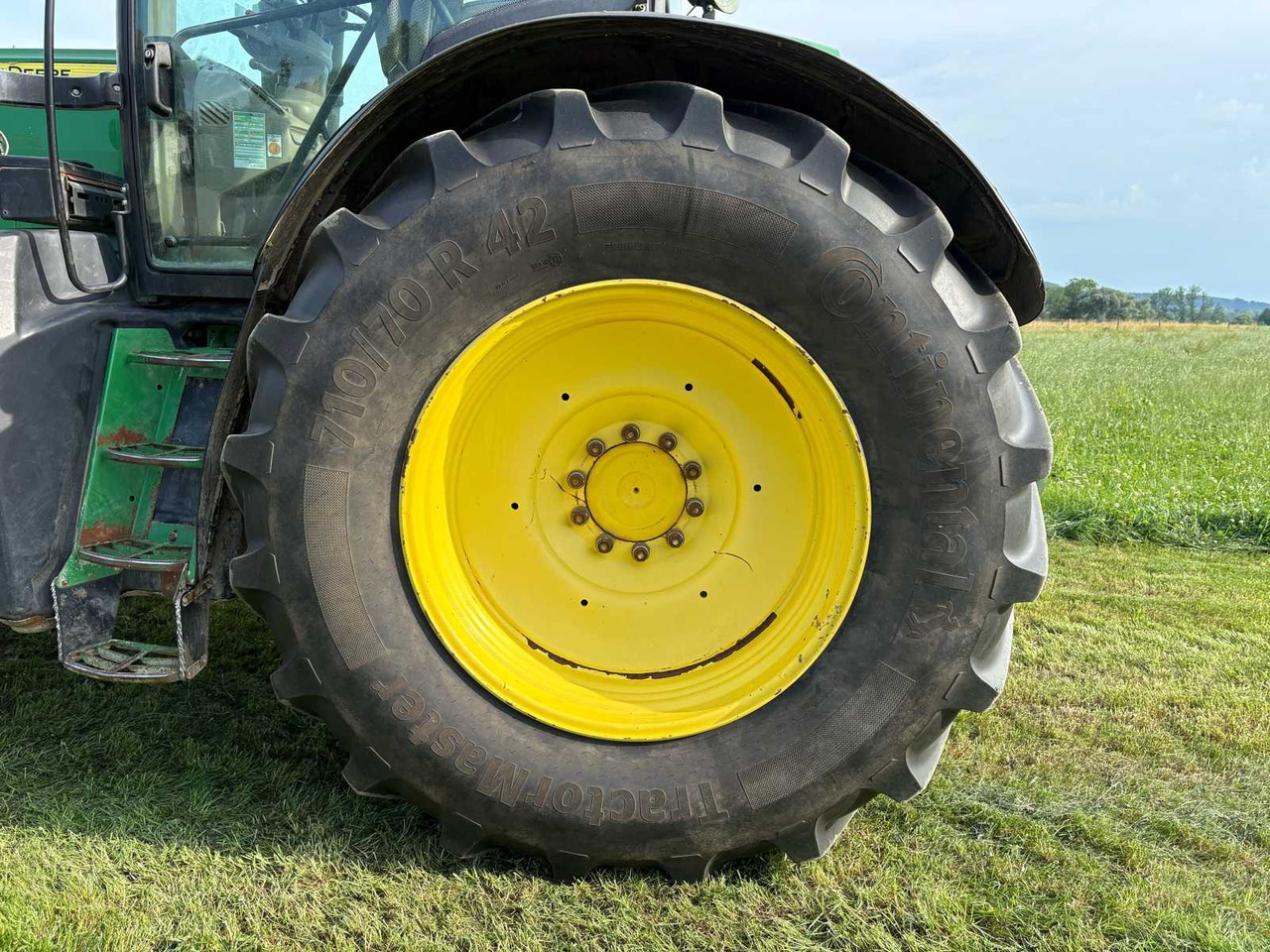 Трактор John Deere 6210R: фото 6