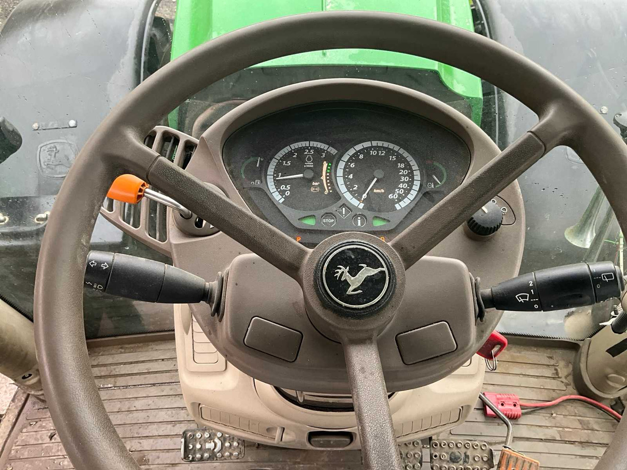 Трактор John Deere 6210r: фото 44