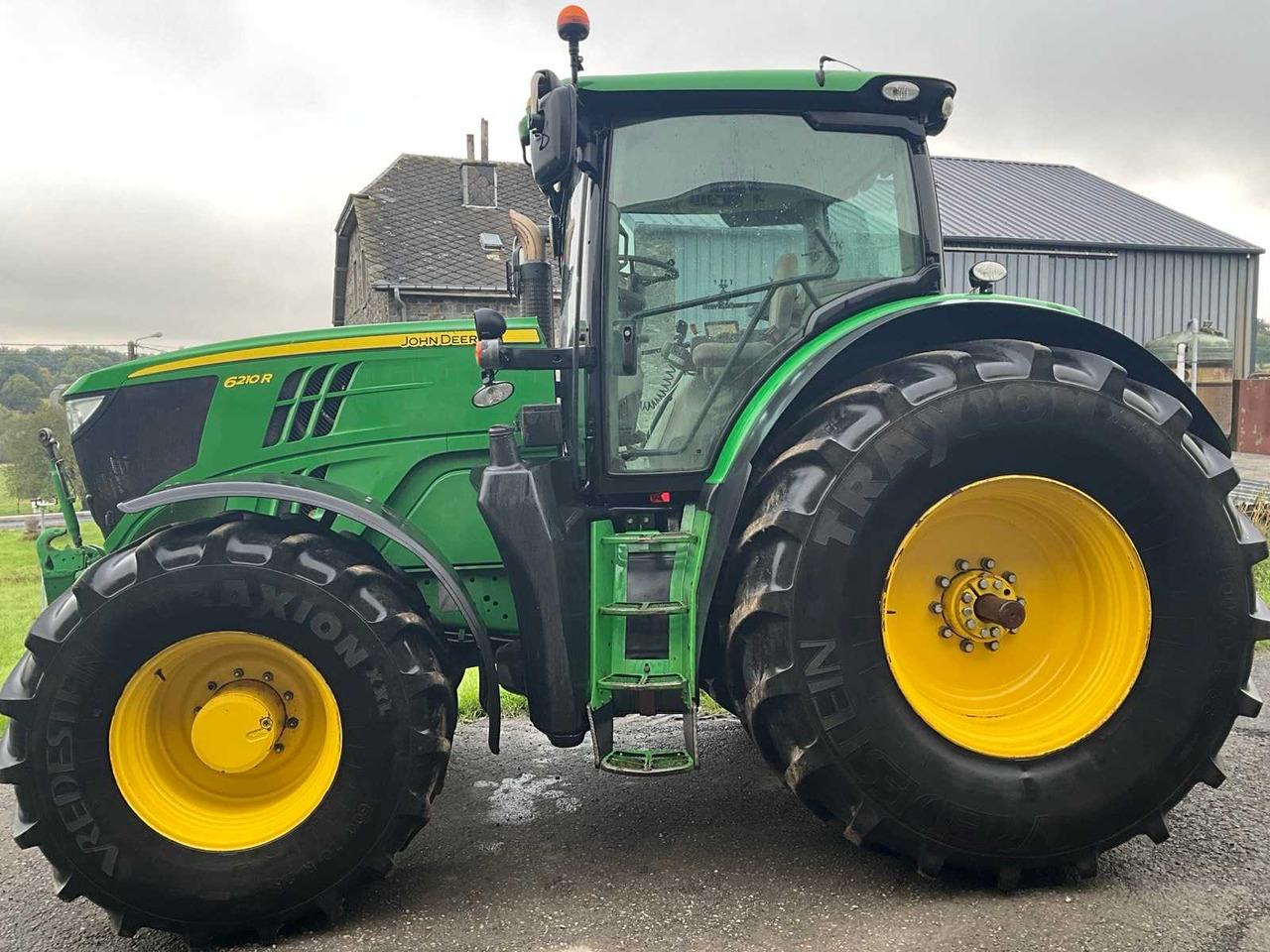 John Deere 6210r - Трактор: фото 2 John Deere 6210r - Трактор: фото 2