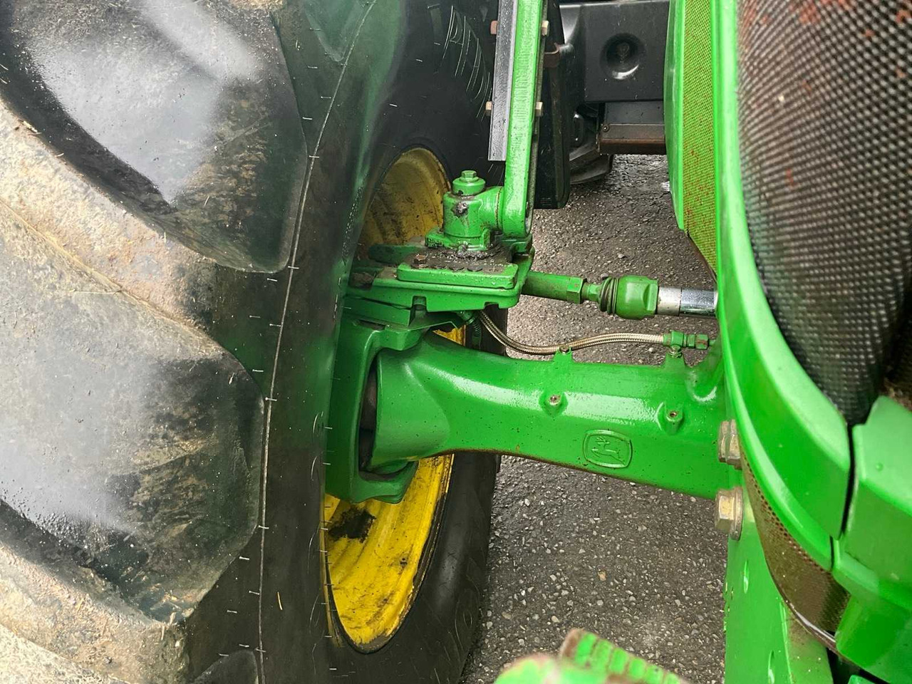 Трактор John Deere 6210r: фото 20