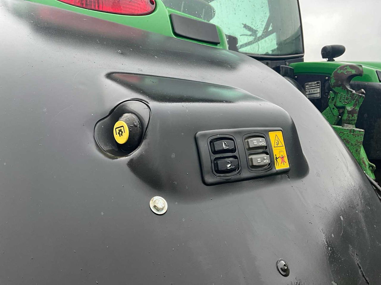 Трактор John Deere 6210r: фото 28