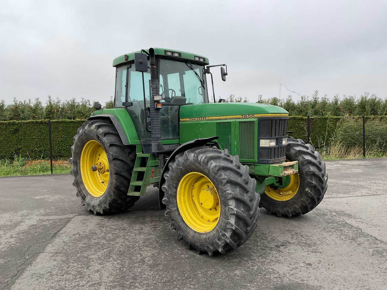 John Deere 7800 - Трактор: фото 1 John Deere 7800 - Трактор: фото 1
