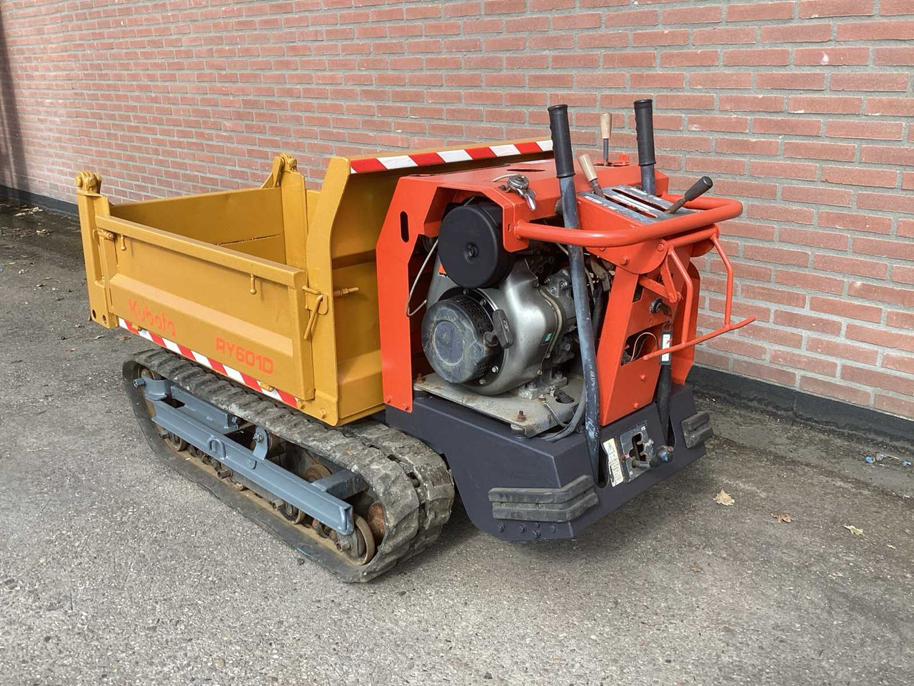 KUBOTA RY601D-3 - Внедорожный самосвал: фото 4 KUBOTA RY601D-3 - Внедорожный самосвал: фото 4