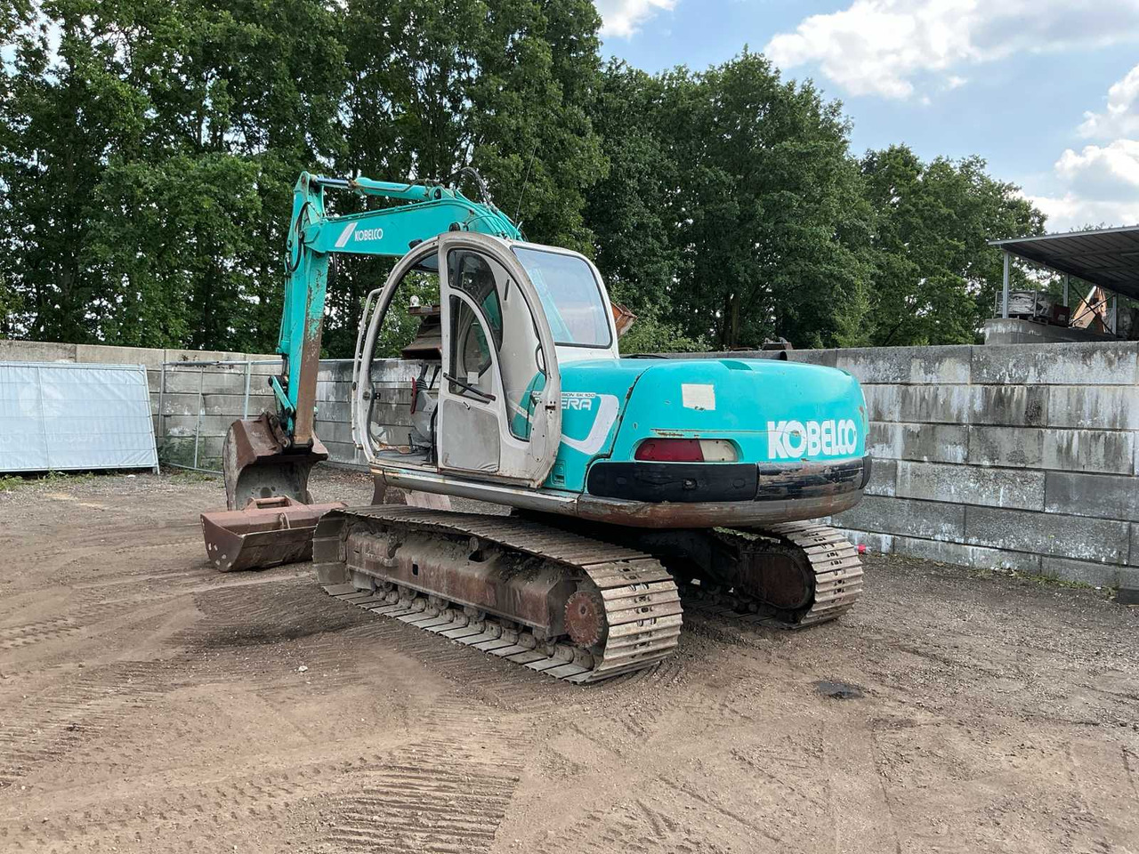 Kobelco SK100 - Гусеничный экскаватор: фото 3 Kobelco SK100 - Гусеничный экскаватор: фото 3