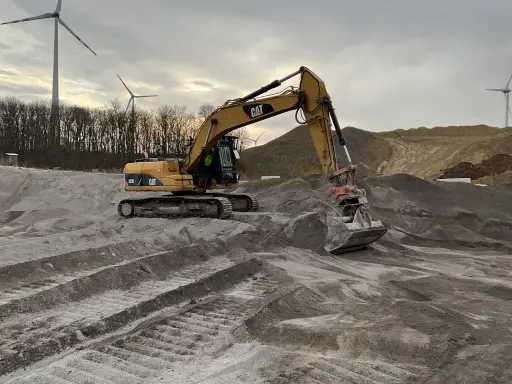Komatsu 323D - Гусеничный экскаватор: фото 3 Komatsu 323D - Гусеничный экскаватор: фото 3