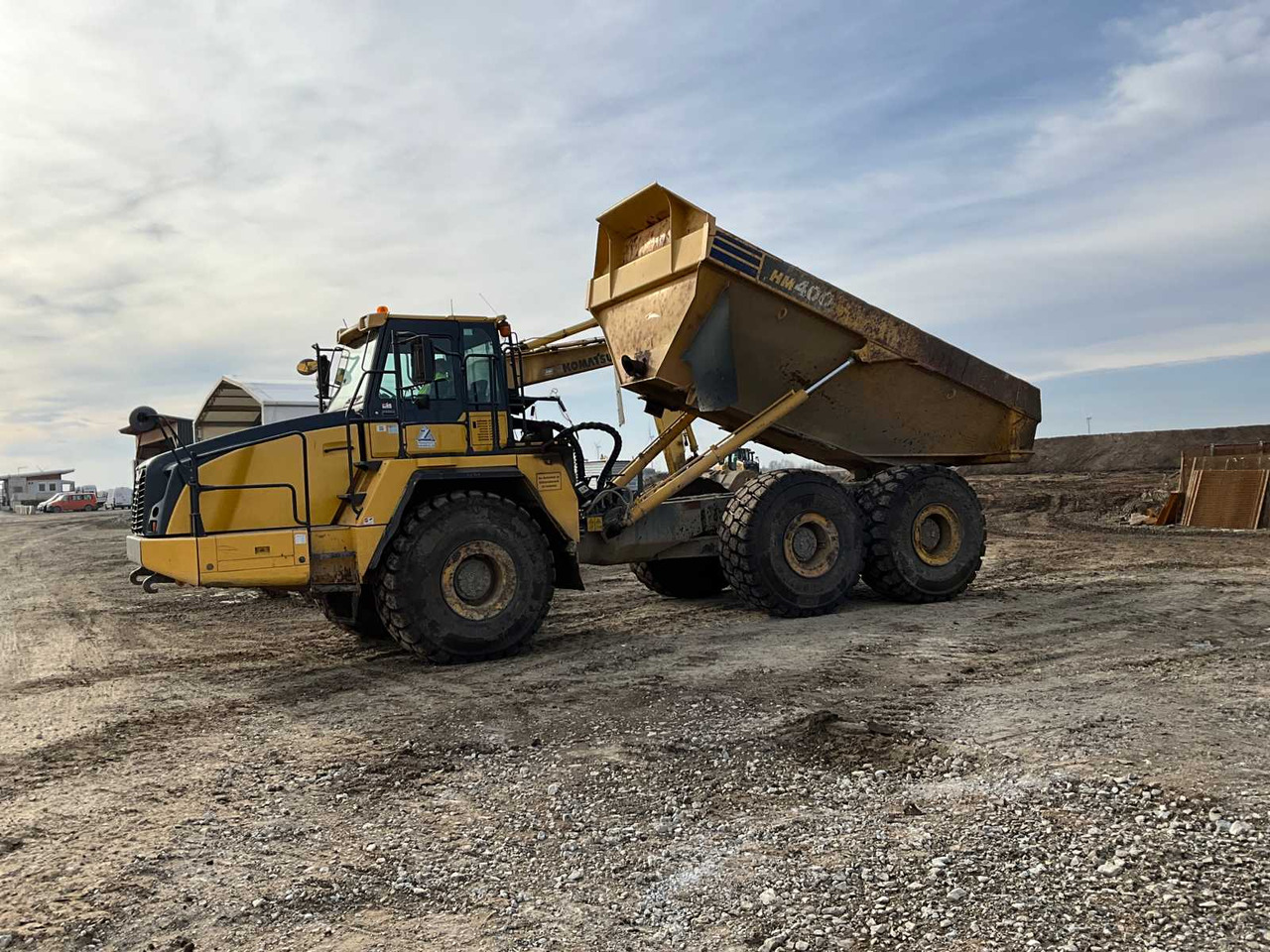 Komatsu HM400-3 - Внедорожный самосвал: фото 2 Komatsu HM400-3 - Внедорожный самосвал: фото 2