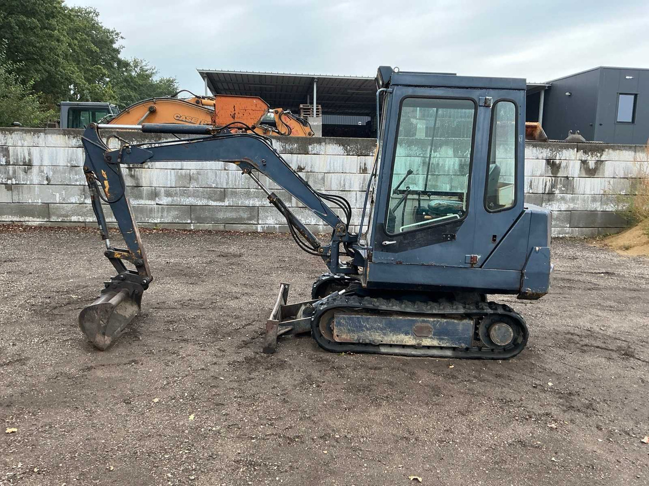 Komatsu PC 10-6 - Мини-экскаватор: фото 2 Komatsu PC 10-6 - Мини-экскаватор: фото 2