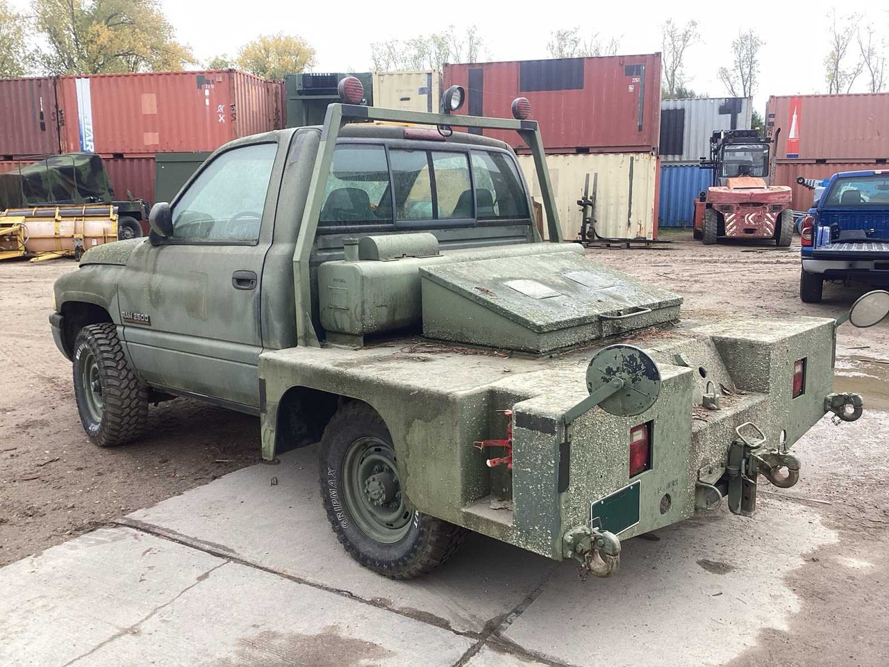 1998 DODGE RAM 2500 AIRCRAFT TUG - Коммерческий автомобиль: фото 4 1998 DODGE RAM 2500 AIRCRAFT TUG - Коммерческий автомобиль: фото 4