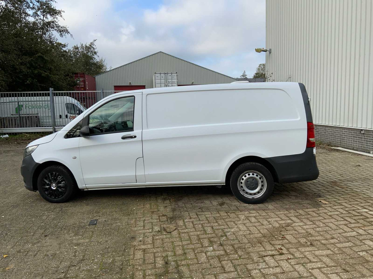 2015 MERCEDES-BENZ VITO COMMERCIAL VEHICLE - Коммерческий автомобиль: фото 2 2015 MERCEDES-BENZ VITO COMMERCIAL VEHICLE - Коммерческий автомобиль: фото 2