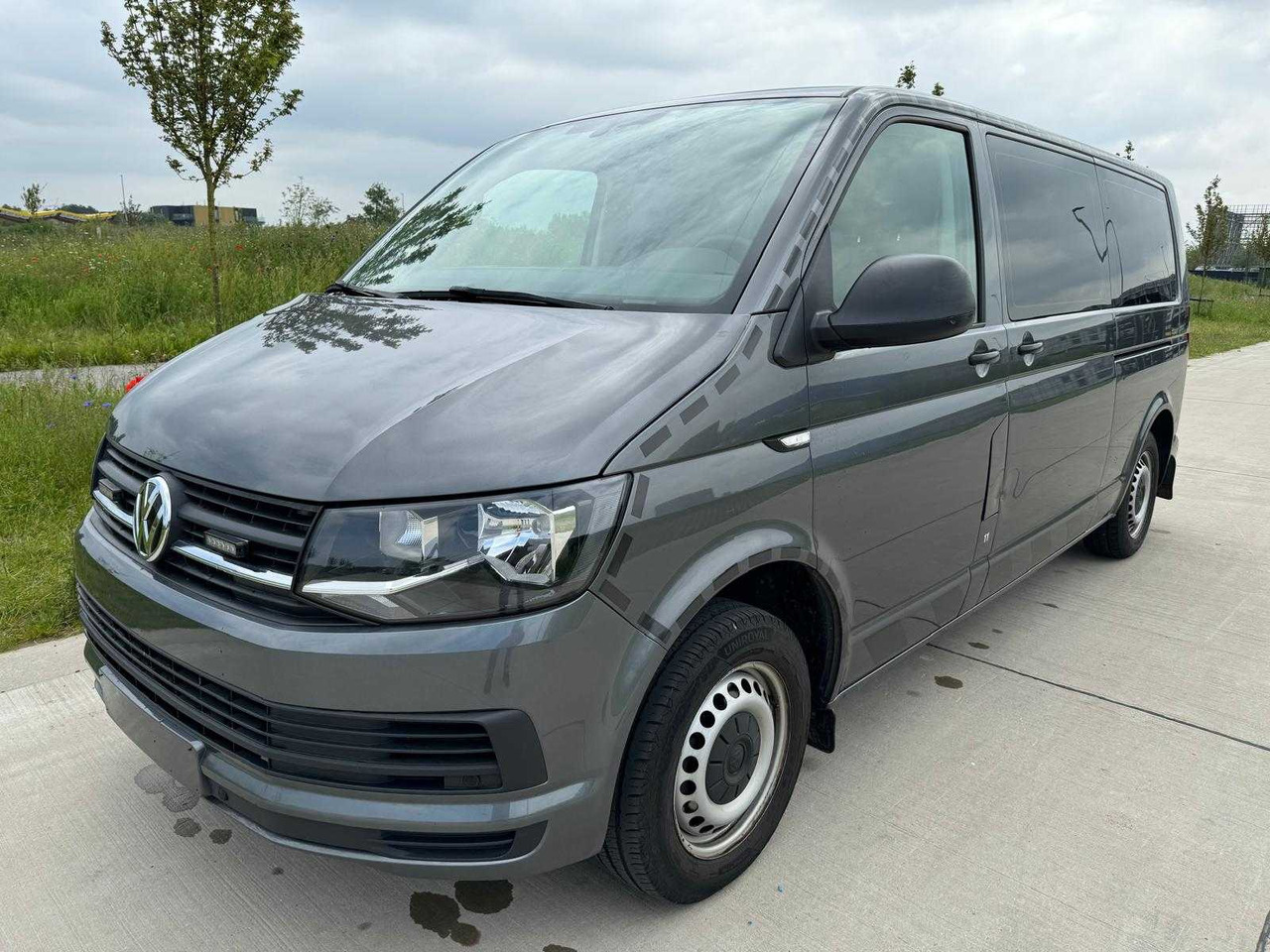 2018 VOLKSWAGEN KOMBI TRANSPORTER - Коммерческий автомобиль: фото 1 2018 VOLKSWAGEN KOMBI TRANSPORTER - Коммерческий автомобиль: фото 1