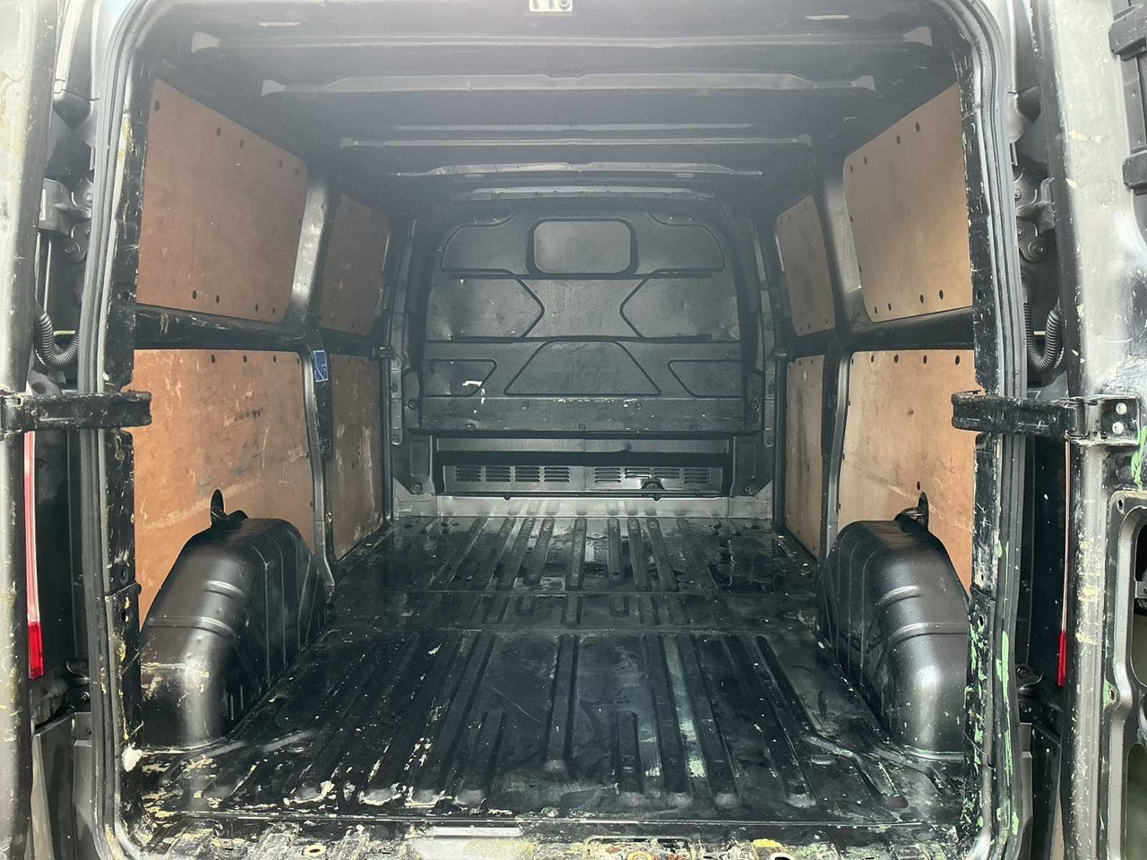 2021 - FORD - TRANSIT CUSTOM - 300 2.0 TDCI L2H2 LI - COMMERCIAL VEHICLE - Коммерческий автомобиль: фото 5 2021 - FORD - TRANSIT CUSTOM - 300 2.0 TDCI L2H2 LI - COMMERCIAL VEHICLE - Коммерческий автомобиль: фото 5