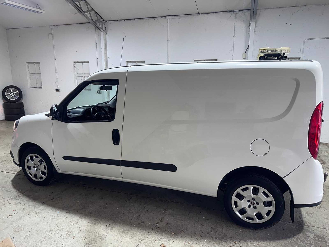 FIAT - DOBLÒ CARGO - 1.4 T-JET CNG L2H1SX - V-883-ZZ - Коммерческий автомобиль: фото 2 FIAT - DOBLÒ CARGO - 1.4 T-JET CNG L2H1SX - V-883-ZZ - Коммерческий автомобиль: фото 2