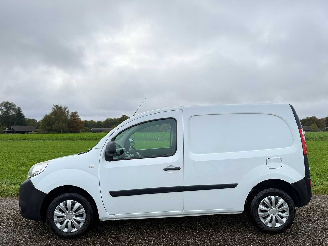 Коммерческий автомобиль RENAULT - KANGOO EXPRESS - 1.5 DCI 90 EXBL.ES&S - VH-160-H: фото 8 Коммерческий автомобиль RENAULT - KANGOO EXPRESS - 1.5 DCI 90 EXBL.ES&S - VH-160-H: фото 8