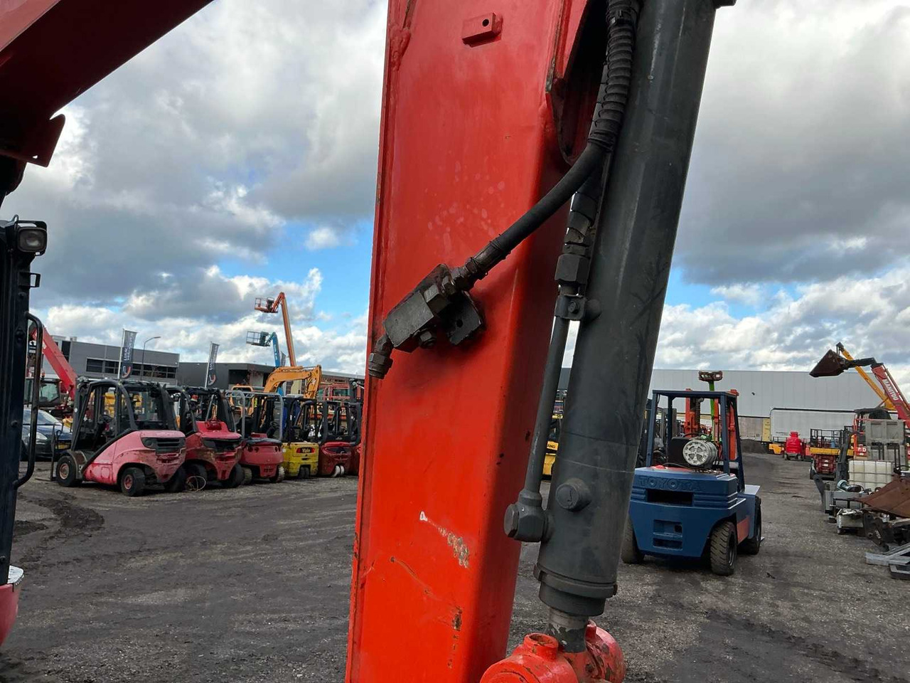 Гусеничный экскаватор Kubota KX 165-5: фото 16 Гусеничный экскаватор Kubota KX 165-5: фото 16