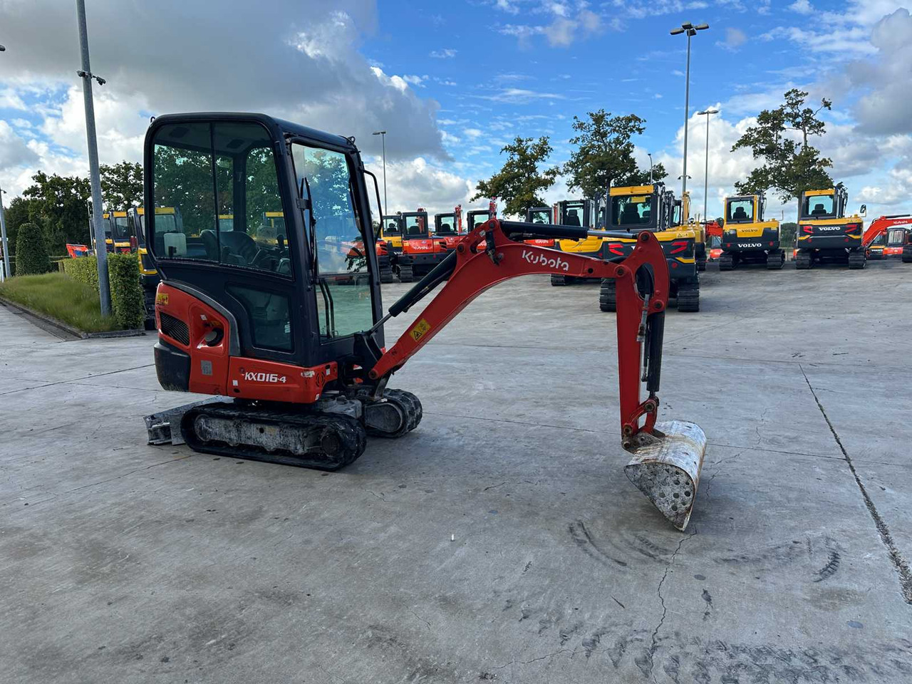 Kubota KX016-4 - Гусеничный экскаватор: фото 3 Kubota KX016-4 - Гусеничный экскаватор: фото 3