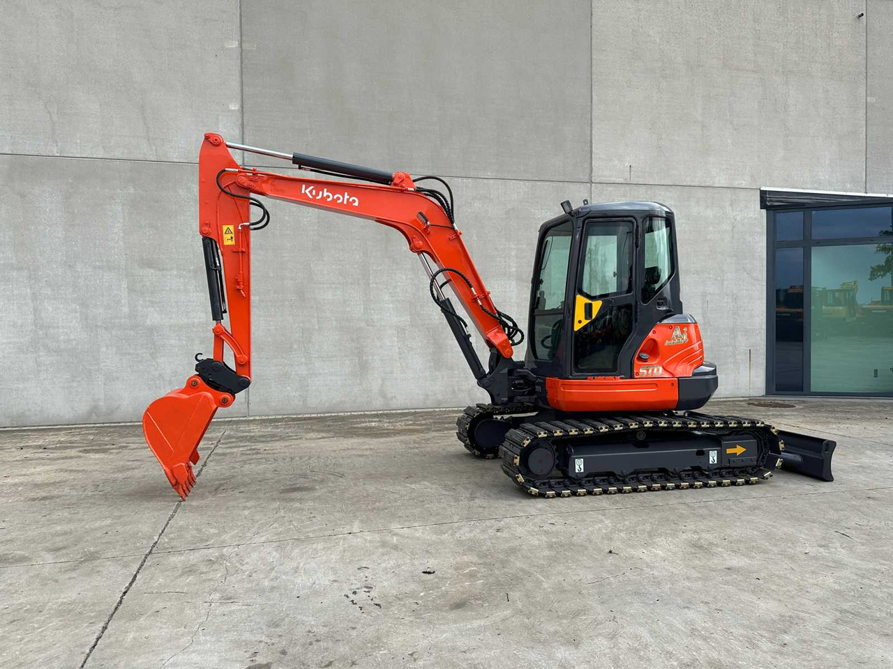 Kubota KX161-3SZ - Гусеничный экскаватор: фото 1 Kubota KX161-3SZ - Гусеничный экскаватор: фото 1