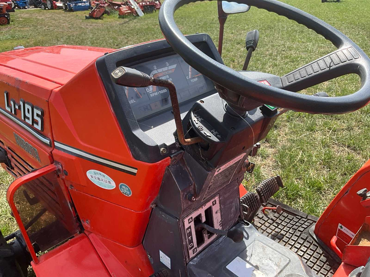 Минитрактор Kubota L1-195: фото 14