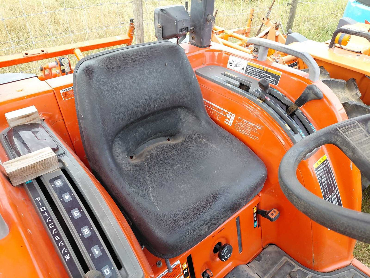 Kubota T240 - Минитрактор: фото 5 Kubota T240 - Минитрактор: фото 5