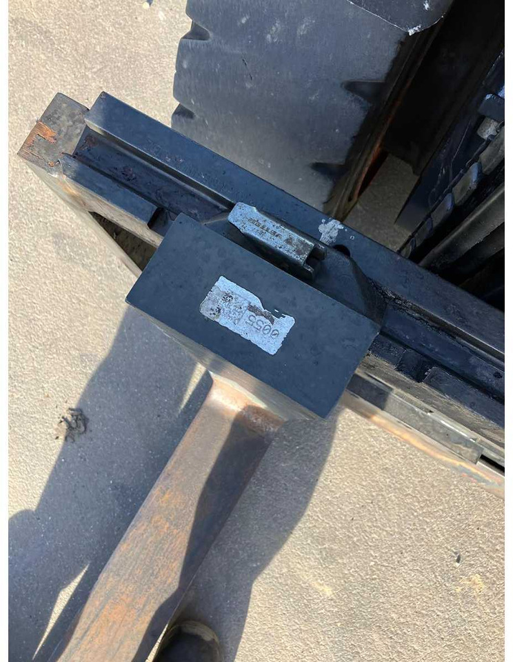 LINDE H40D FORKLIFT TRUCK 2006 - Вилочный погрузчик: фото 4 LINDE H40D FORKLIFT TRUCK 2006 - Вилочный погрузчик: фото 4