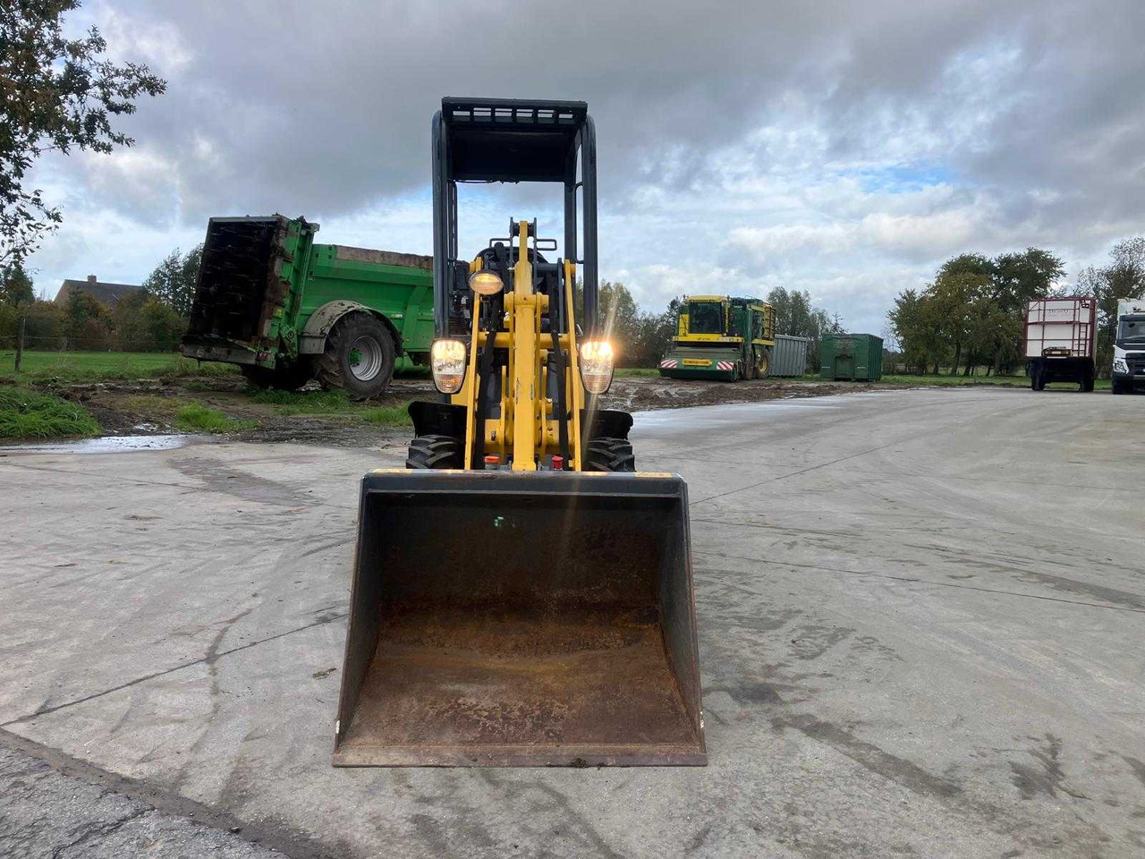 MUSTANG - AL 100 - SHOVEL - 2015 - Колёсный погрузчик: фото 5 MUSTANG - AL 100 - SHOVEL - 2015 - Колёсный погрузчик: фото 5