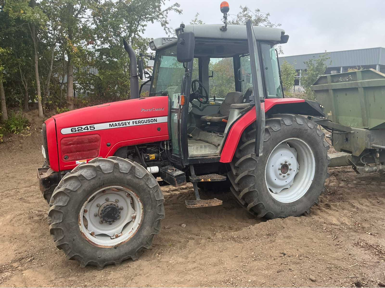 Massey Ferguson 6245 - Трактор: фото 1 Massey Ferguson 6245 - Трактор: фото 1