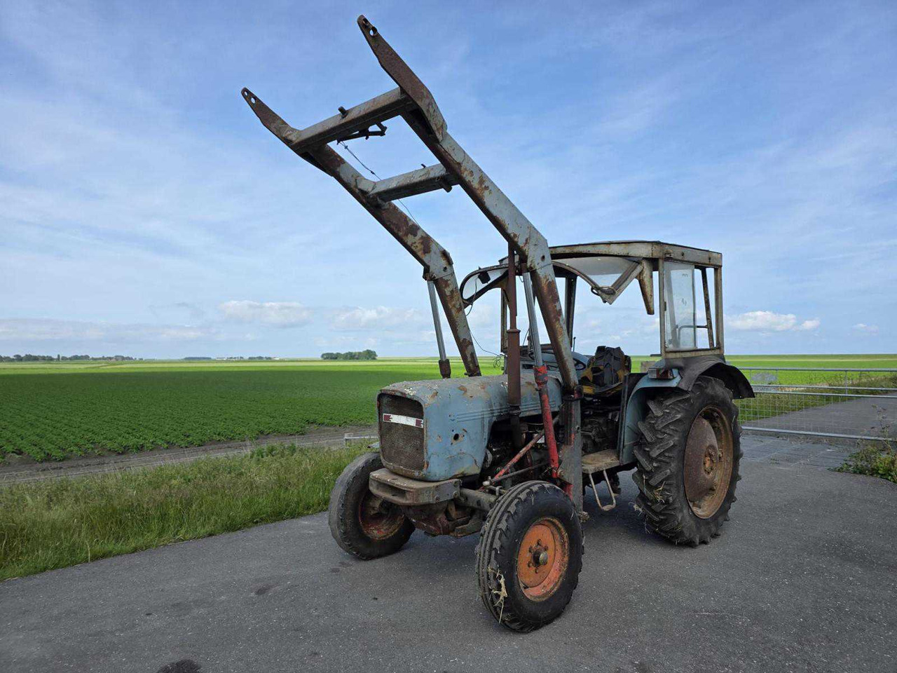 Massey Ferguson Koningstiger 74 - Трактор: фото 1 Massey Ferguson Koningstiger 74 - Трактор: фото 1